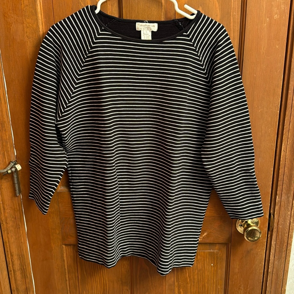 EUC Women’s Striped Long Sleeve Oversized Top